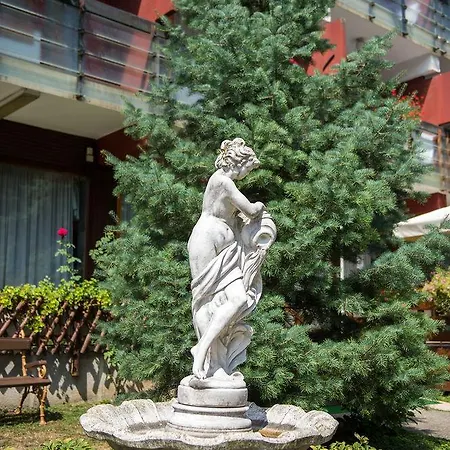 Majerik Hotel 3*