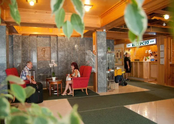 Отель Majerik 3*